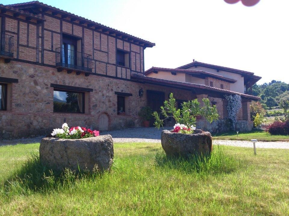 Alcor Del Roble Hotel Collado  Buitenkant foto
