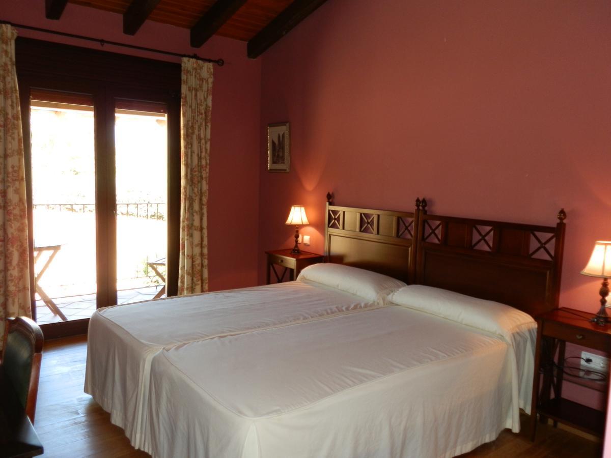 Alcor Del Roble Hotel Collado  Buitenkant foto